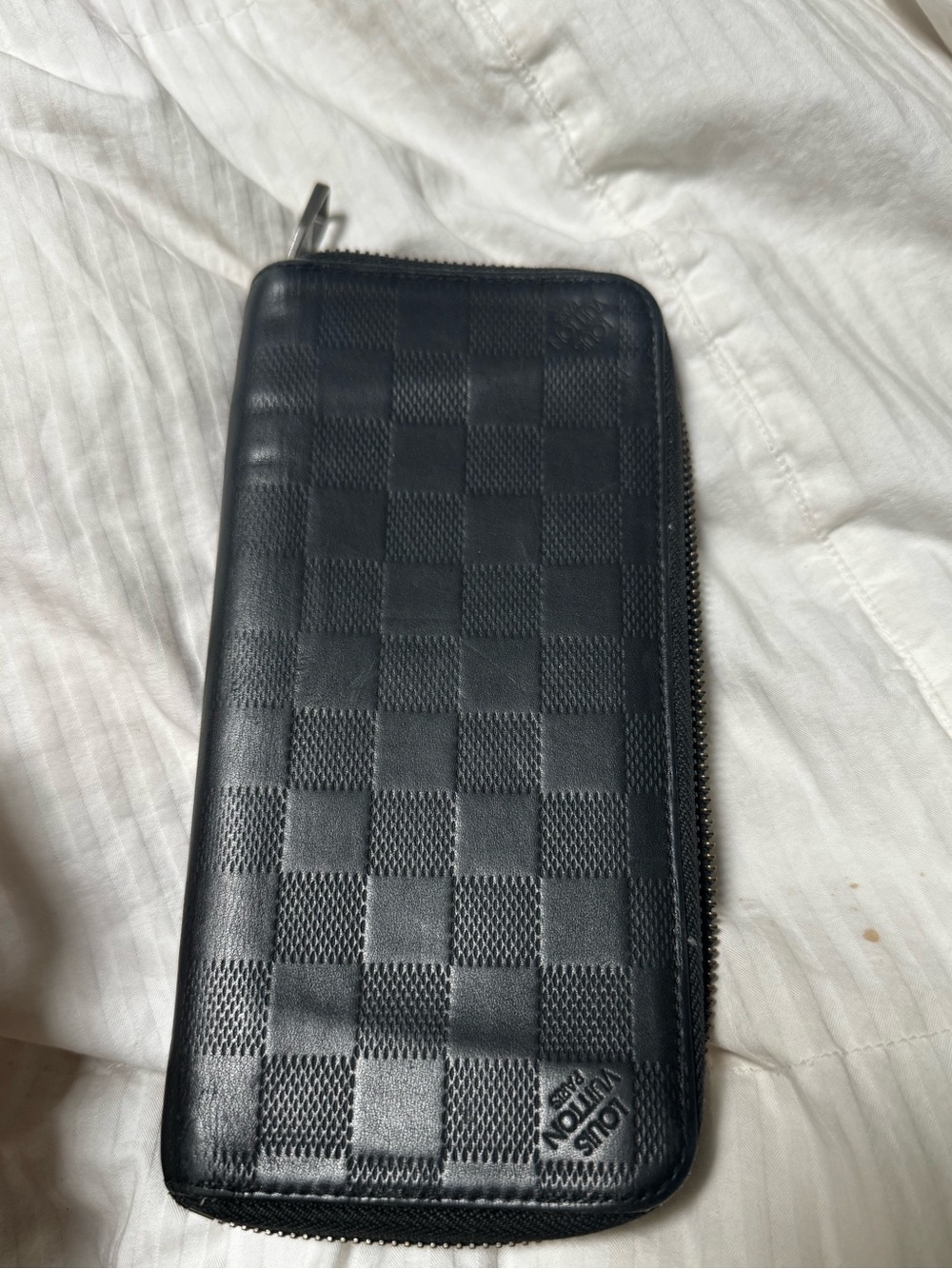 Louis Vuitton Black Leather Zip Wallet with Branded Metal Pull